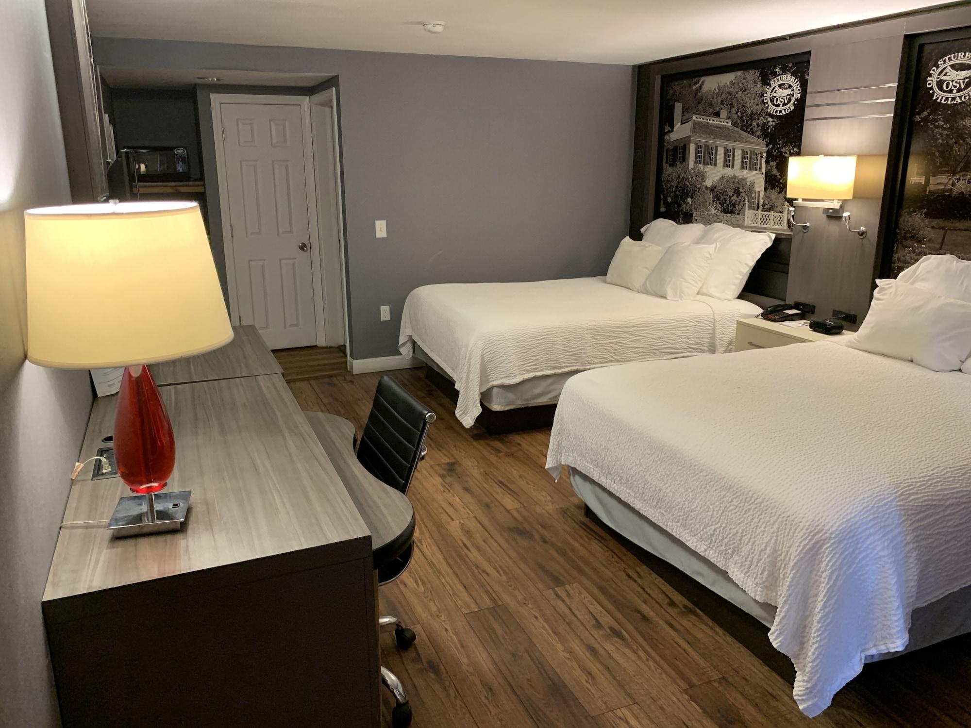 Hotel Super 8 By Wyndham Sturbridge Exterior foto