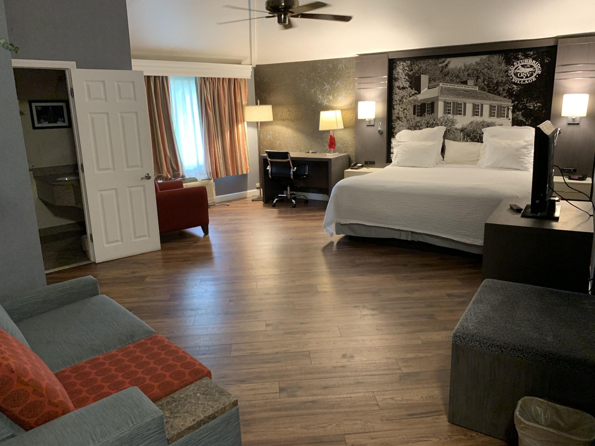 Hotel Super 8 By Wyndham Sturbridge Exterior foto