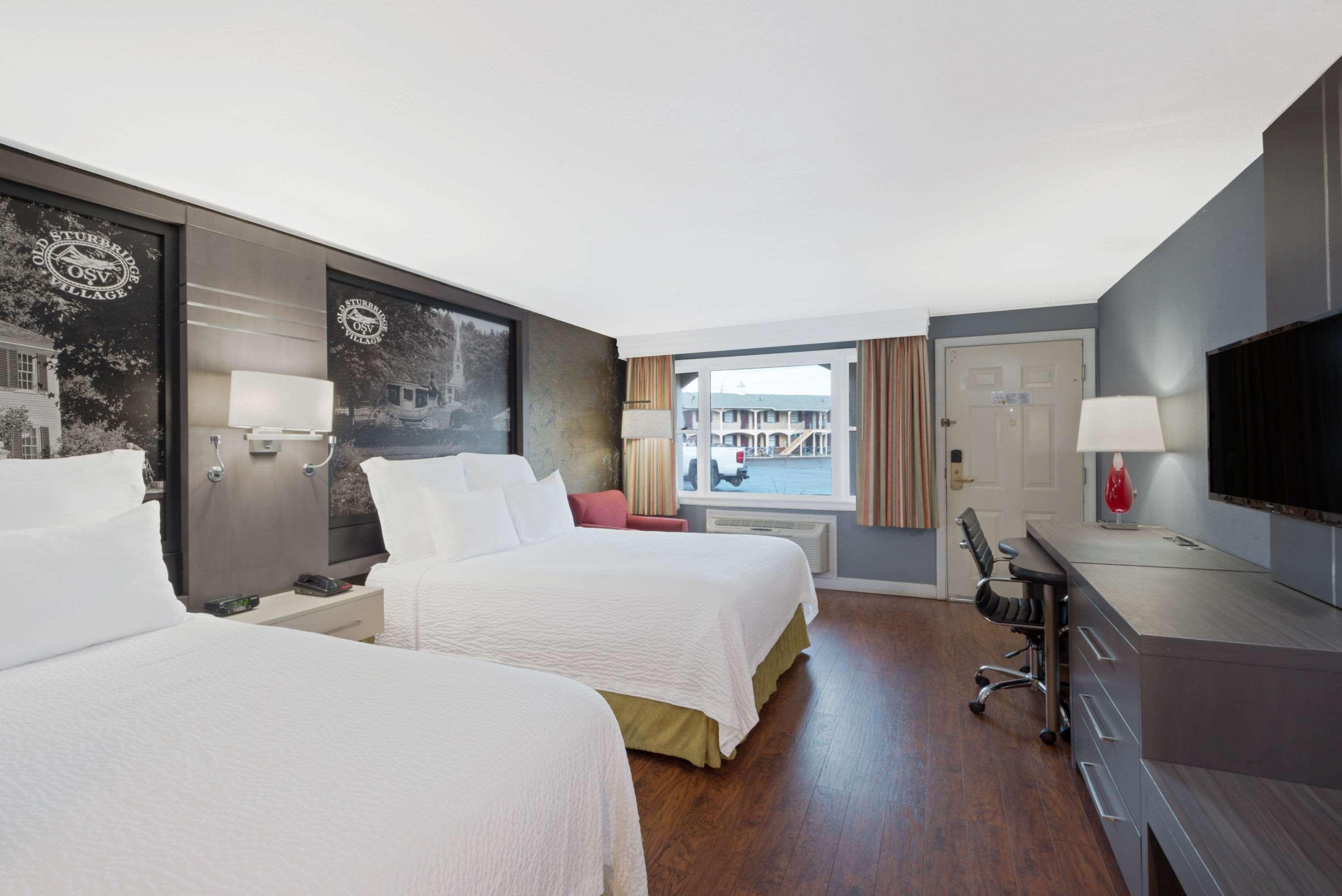Hotel Super 8 By Wyndham Sturbridge Exterior foto