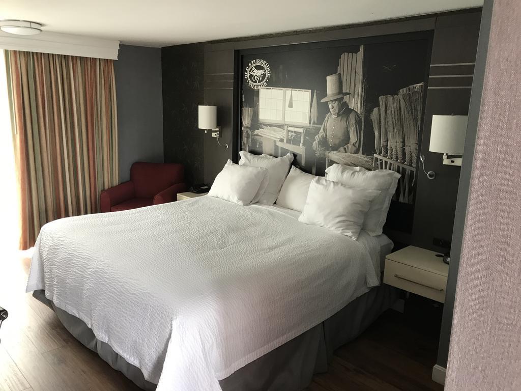 Hotel Super 8 By Wyndham Sturbridge Exterior foto